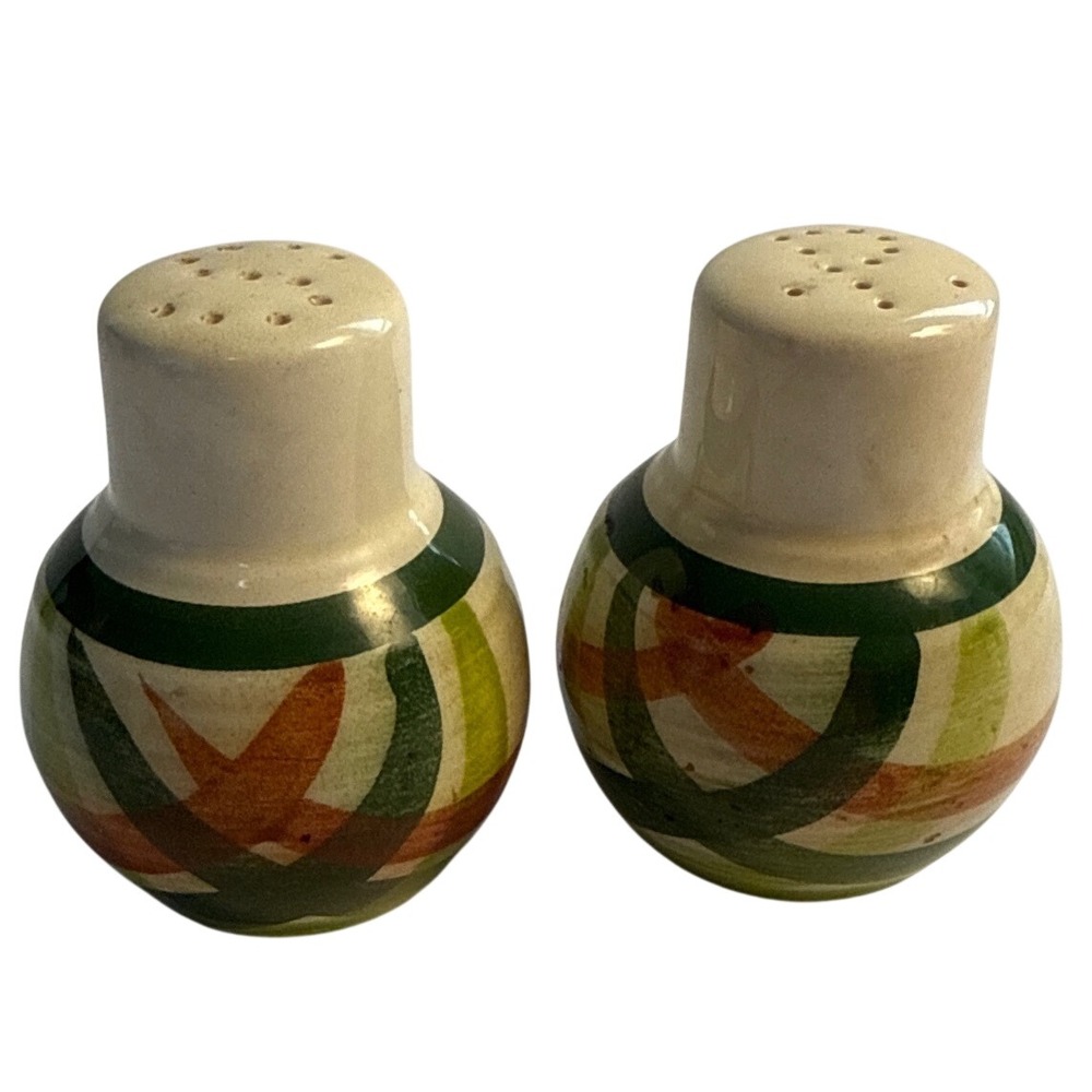 Vintage Metlox Vernonware Poppytail Homespun salt and pepper shakers plaid paint